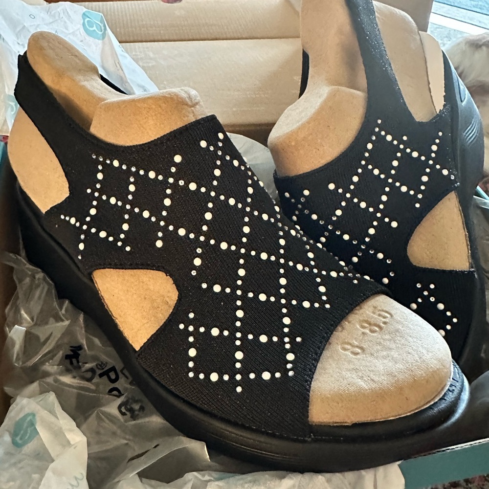 BZEES Black Open-Toe Knit Slingback Wedge with Rhinestone & Pearl Dot Pattern - Picture 3 of 8